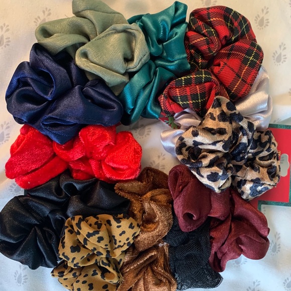 Scrunchies - Picture 4 of 4